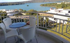 Apartamento encantador de frente ao lago Corumbá